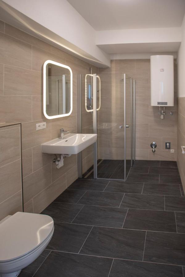 Lovely City Center Apartment In Innsbruck Ngoại thất bức ảnh