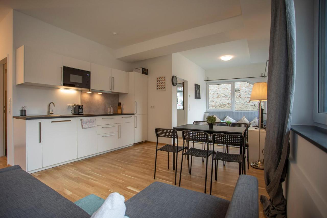 Lovely City Center Apartment In Innsbruck Ngoại thất bức ảnh