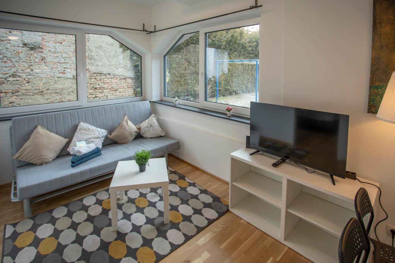 Lovely City Center Apartment In Innsbruck Ngoại thất bức ảnh